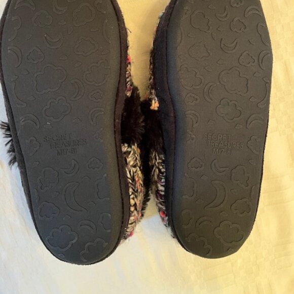 NEW-SECRET TREASURES | Women's Knit Slippers Faux Fur Lining Sequin Accents - Picture 7 of 9